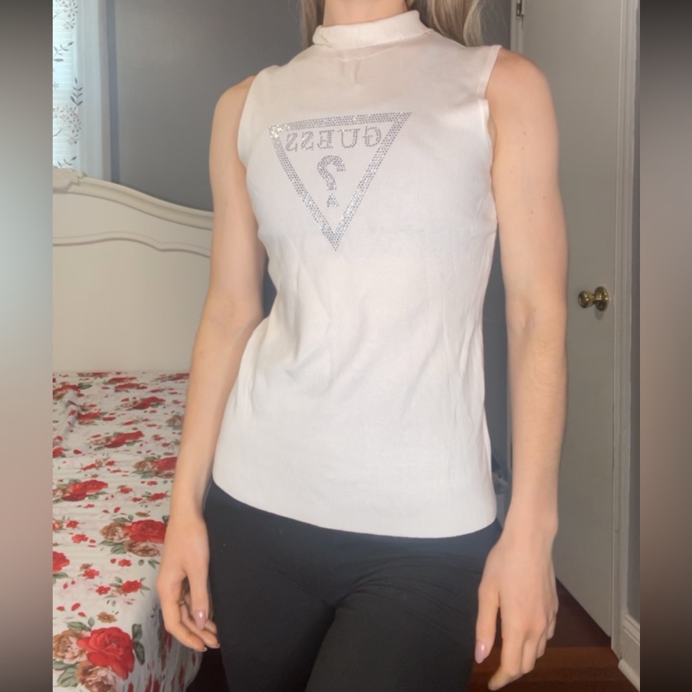 Guess top